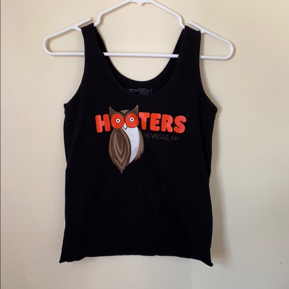 Hooters top